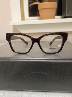 Burberry eye lenses