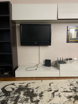 Tv with wall mount togatger
