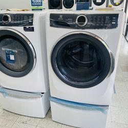 🔥🔥27” Electrolux Washer And Dryer Combo 
