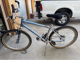 Specialized Mountain Bike