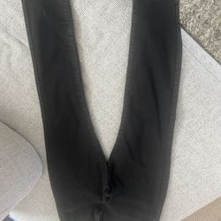 Black womans Levi’s Pants