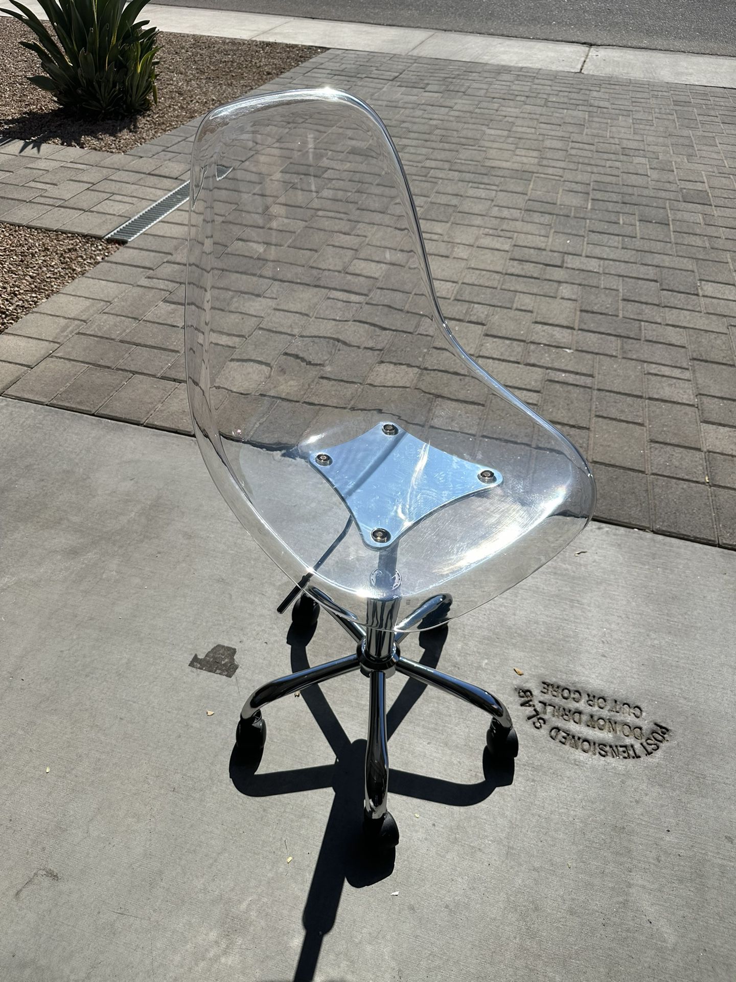 Modern Clear Acrylic Height Adjustable Rolling Chair