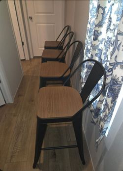 Set of 4 Metal Counter Stools