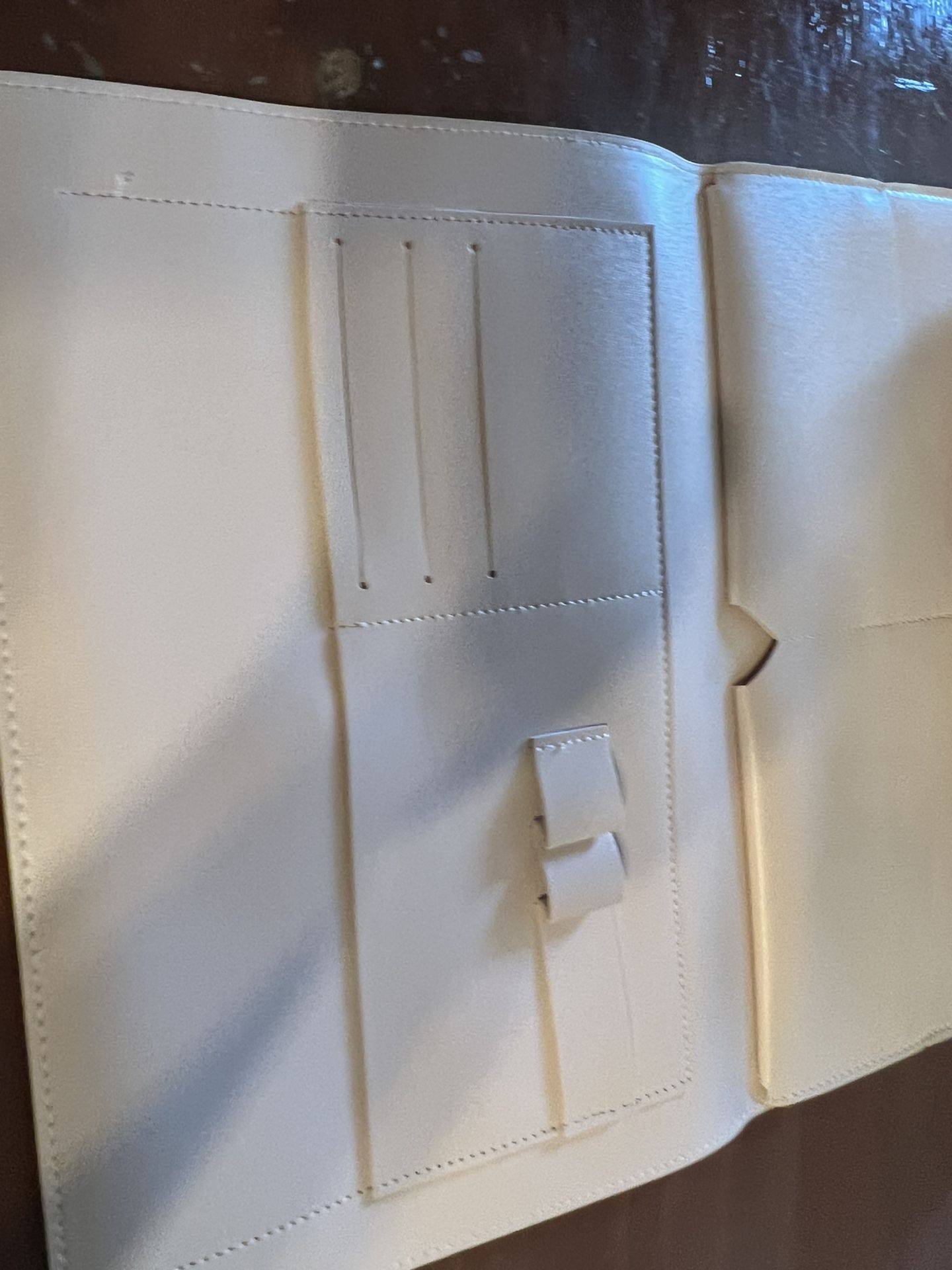 Glass Ladder & Co. | Megan Portfolio Clutch listing-status-banner