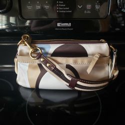 Mid/Modern Printed Coach Shoulder Bag