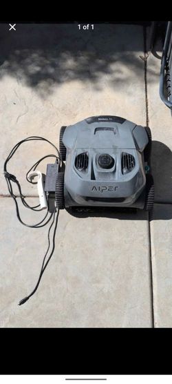 Apier Seagull Pro robotic pool cleaner