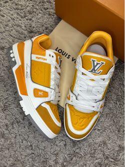 Shoe lv size 7