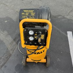 Dewalt Compressor 