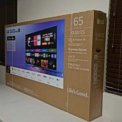 65 Inch OLED LG C5 Smart TV 4K UHD with 120 Hz refresh rate. New in the box 2025 Model.