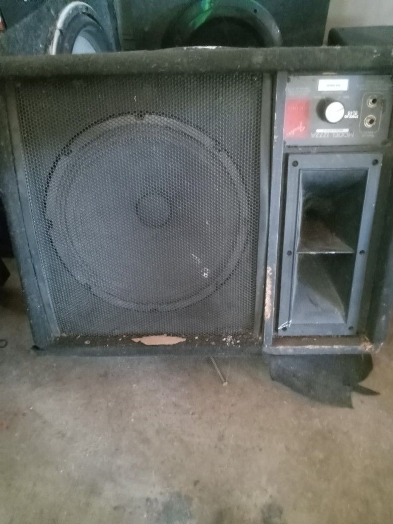 FENDER speaker$20