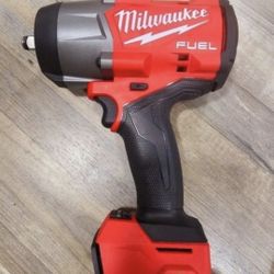 Milwaukee M18 FUEL 1/2 Inch Impact Wrench 