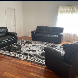 leather leaving room set