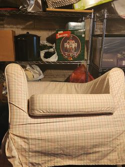 Furniture  from IKEA be perfect for a spare room .