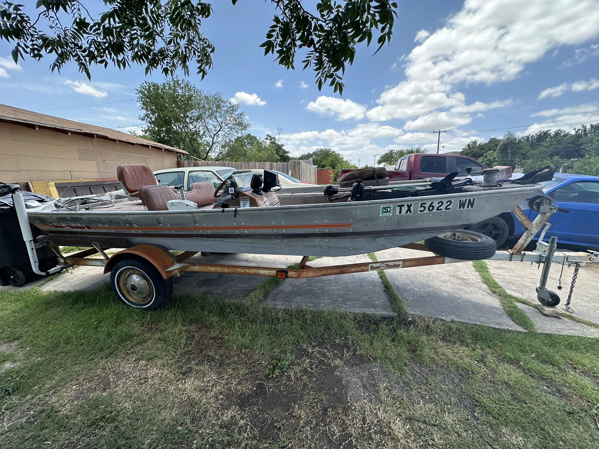 Bass Tracker 3 Boat