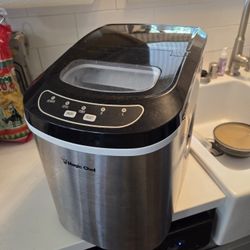 Magic Chef Ice Maker