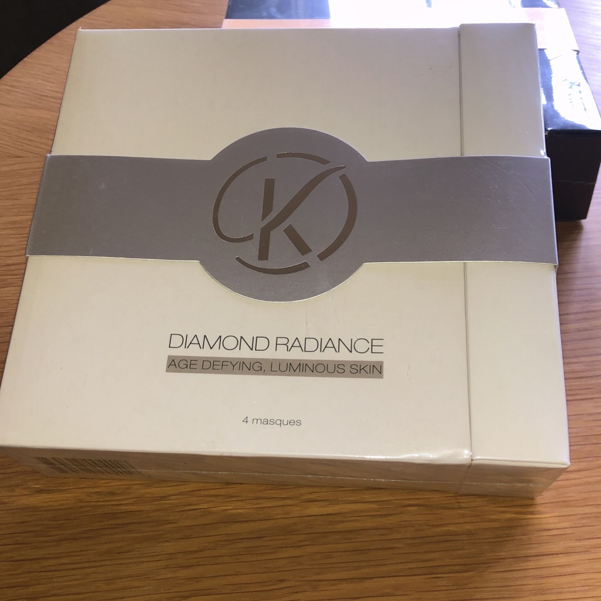 Knesko Diamond Radiance face Mask 4 Masques