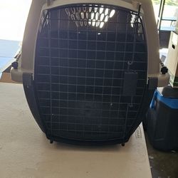 Dog Kennel - 17 x 27 Inches