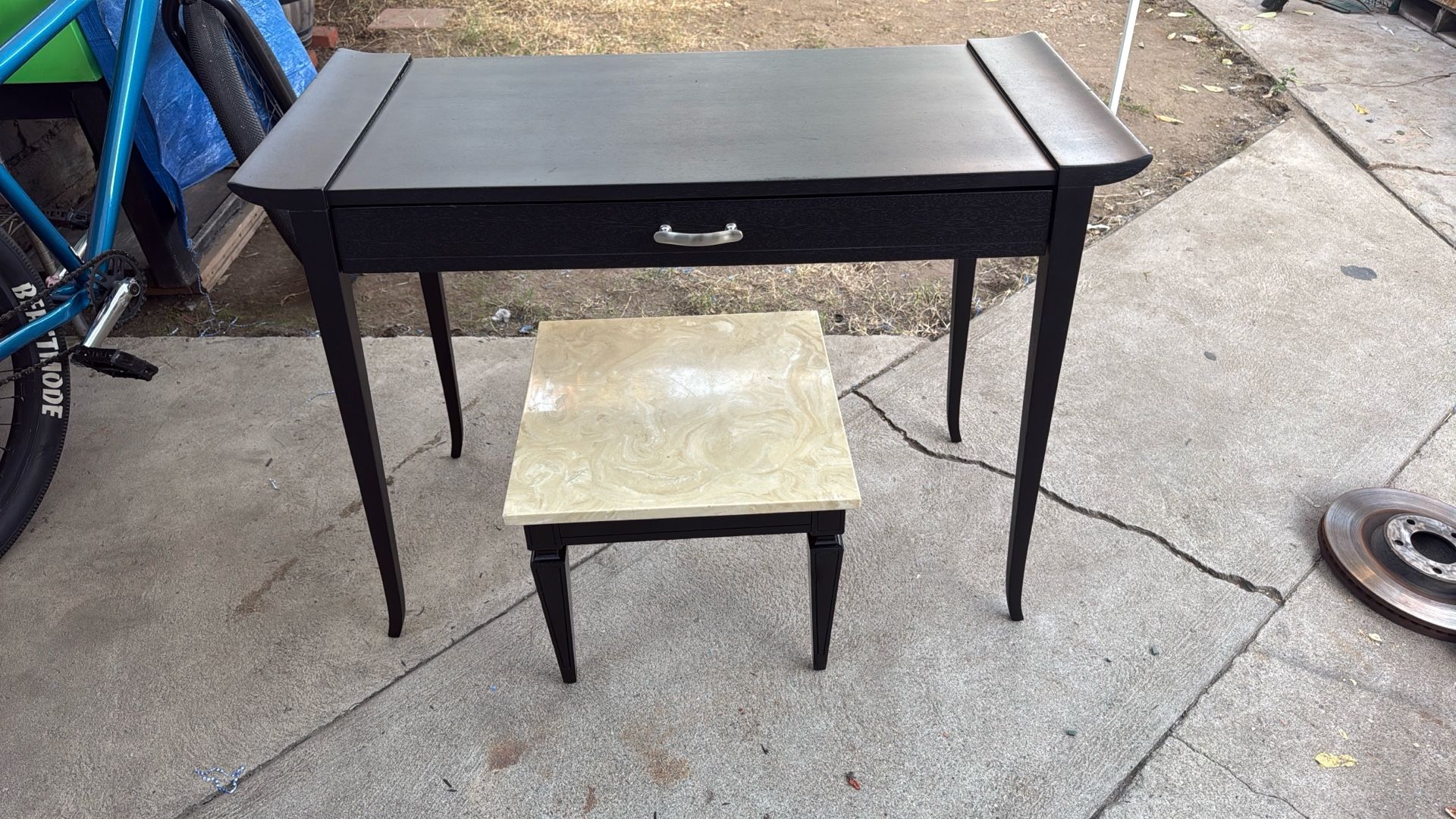 Tables/furniture