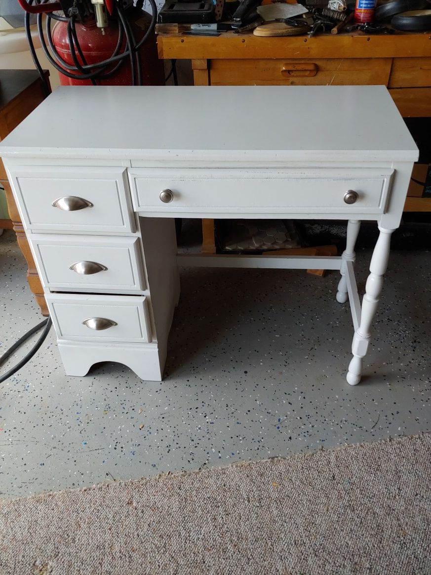 White solid wood desk