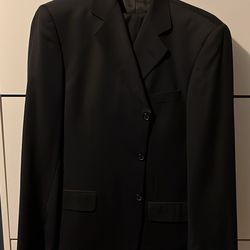 Men’s Suit 42R