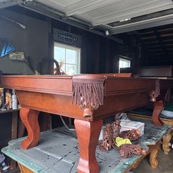 Pool table 8ft (free delivery, setup, and new felt color of your choice)