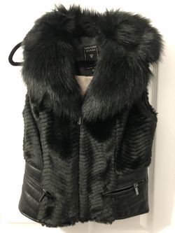 Women’s clothes size M