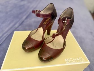 Michael Kors Leather Pumps With Small Platform And Ankle Straps