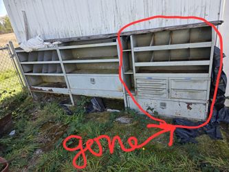 Storage Metal Shelves (Free)