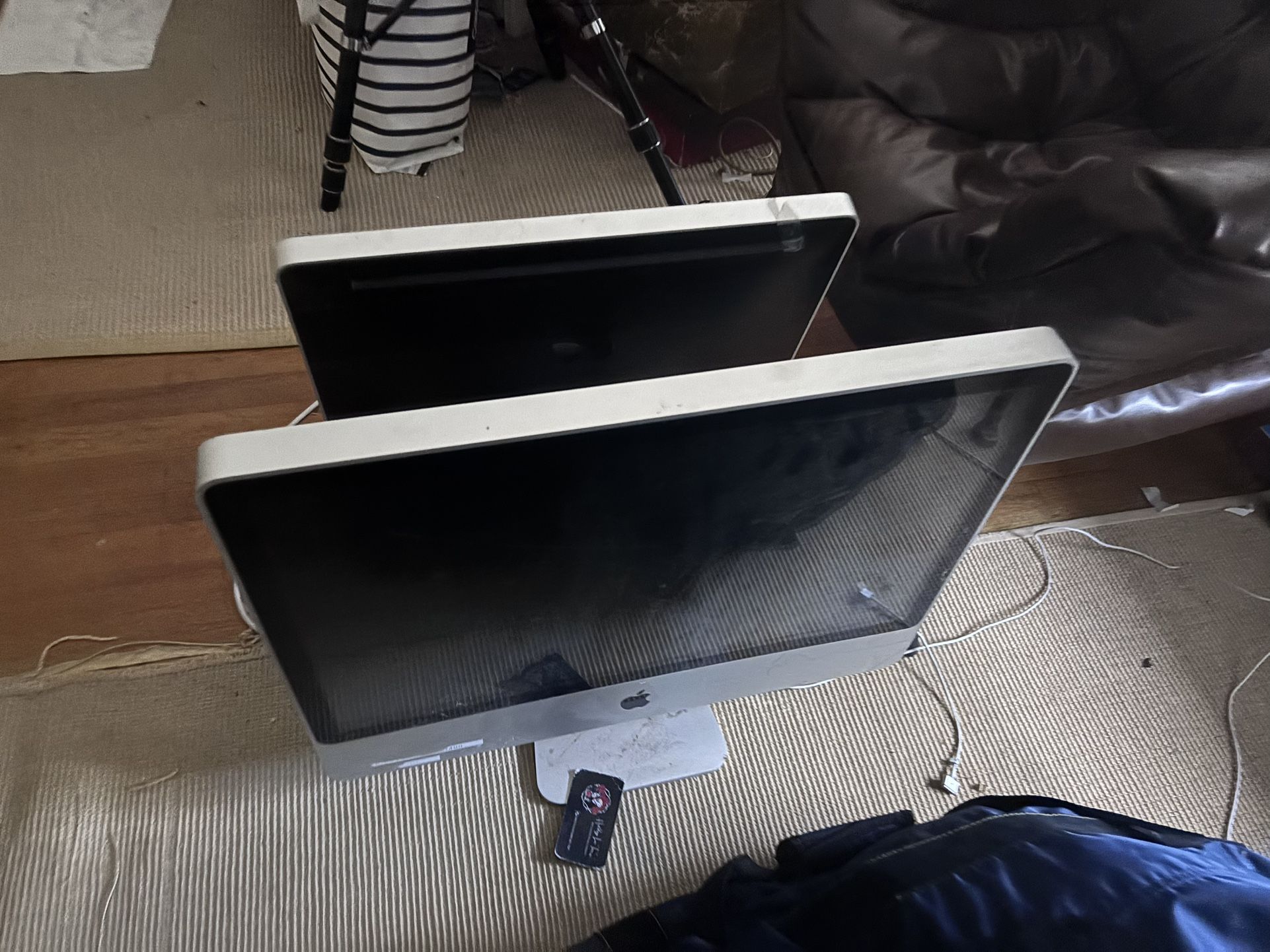 2 iMacs One Is 21” And 27”