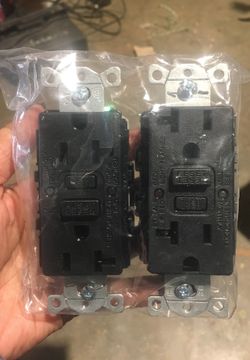 GFCI. Duplex receptacle
