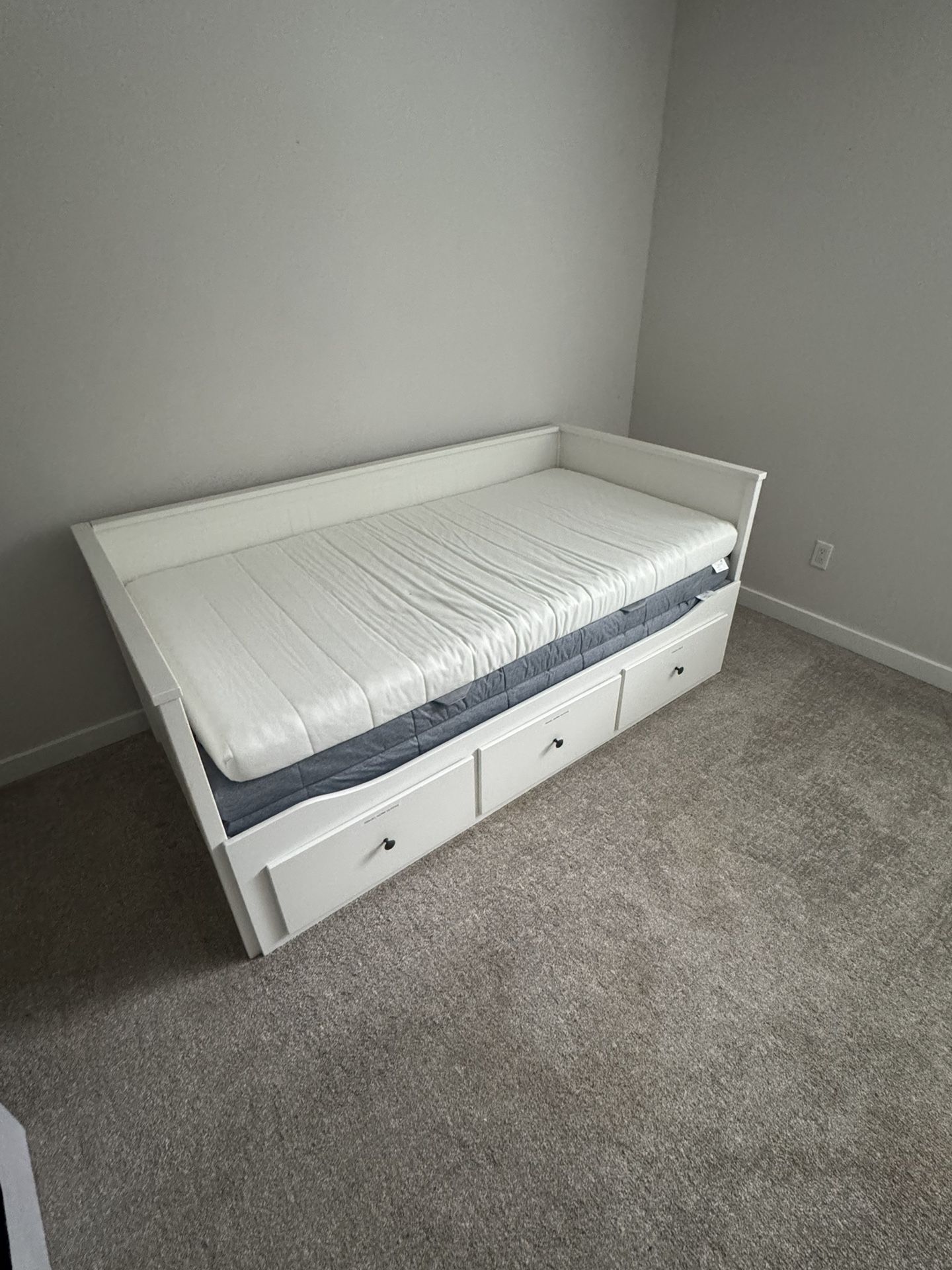Trundle Bed(s) 