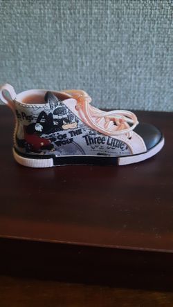 Disney Lacers - 3 Little Pigs - 2 Series