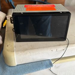 Pioneer Double Din Head Unit