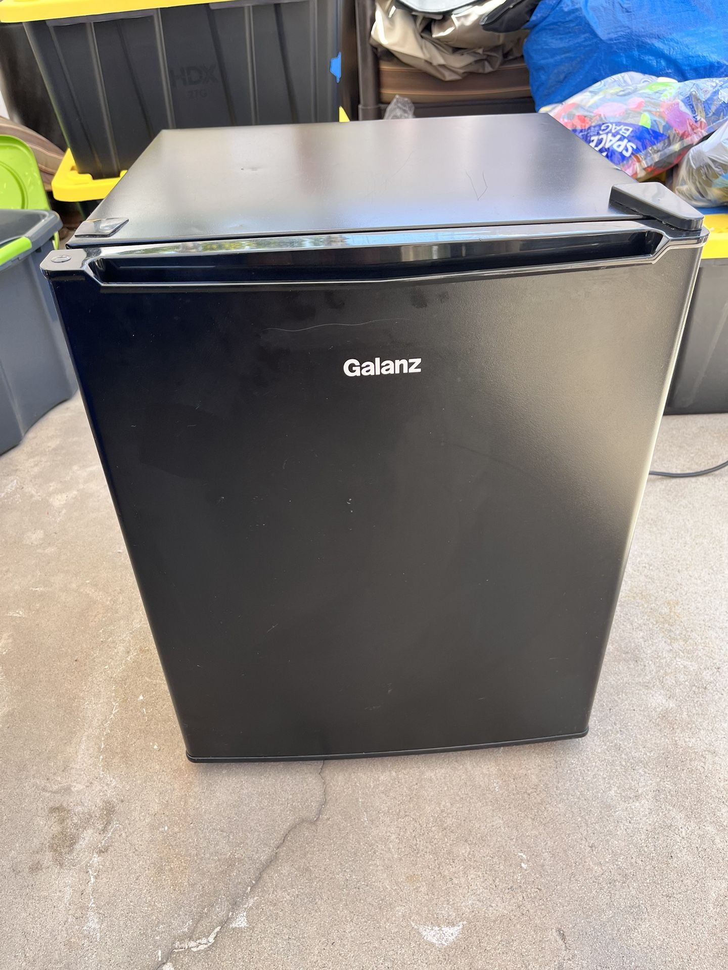 Galanz Mini Fridge 