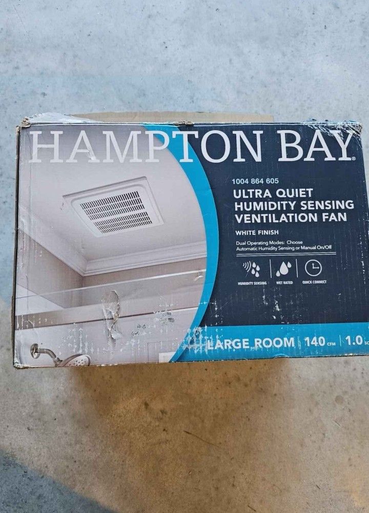 Hampton Bay 140 CFM Ceiling Humidity Sensing Bathroom Exhaust Fan (MISSING COVER )