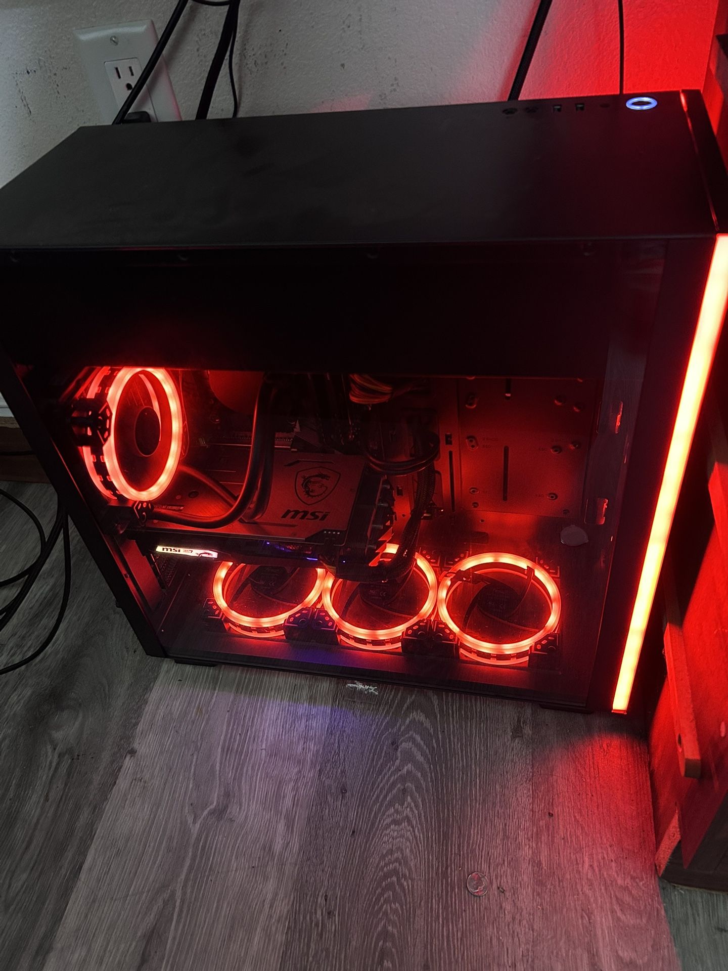 PC Gaming W/ Monitor & Mouse And Keyboard