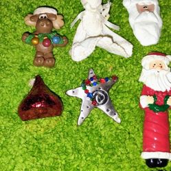 Vintage Pins Christmas