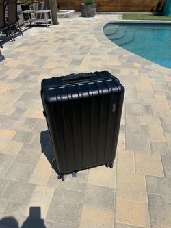 RVZL Black Hard Shell Spinner Luggage