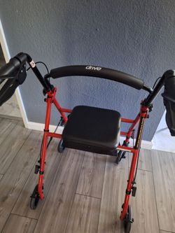 Drive Universal Seat Height Aluminum Rollator