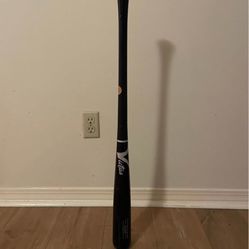 VICTUS JC24 Pro Reserve Maple Bat 
