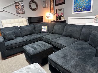 Perfect sectional with ottoman! 🚨📦 Easy Financing!