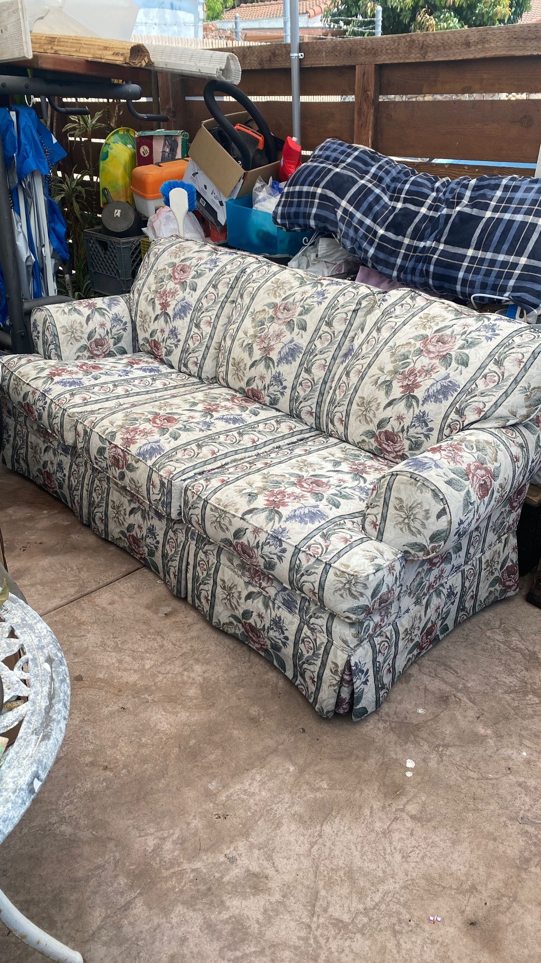 Free Sofa