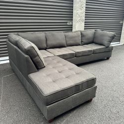 Grey Sectional Couch Sofa (FREE DELIVERY!)