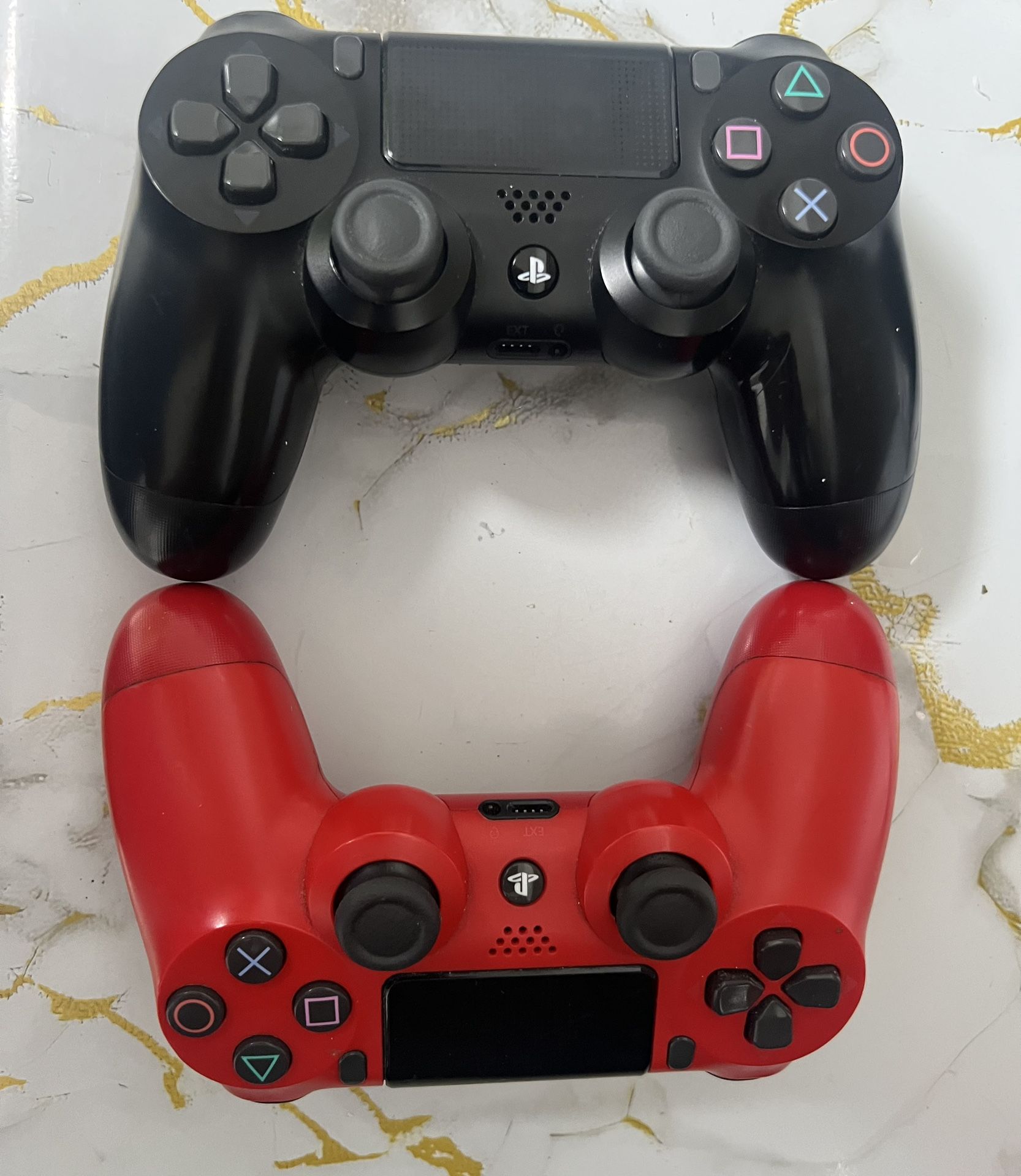 PS4 Controller 