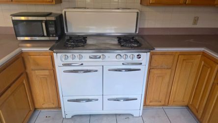 Vintage Wedgewood Stove