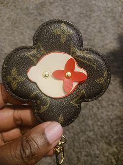 Keychain with attachments