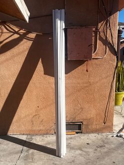 MDF QUARTER ROUNDS 8Ft (60) make me a deal if you take them all