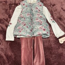 Girls multi piece set—Size 6