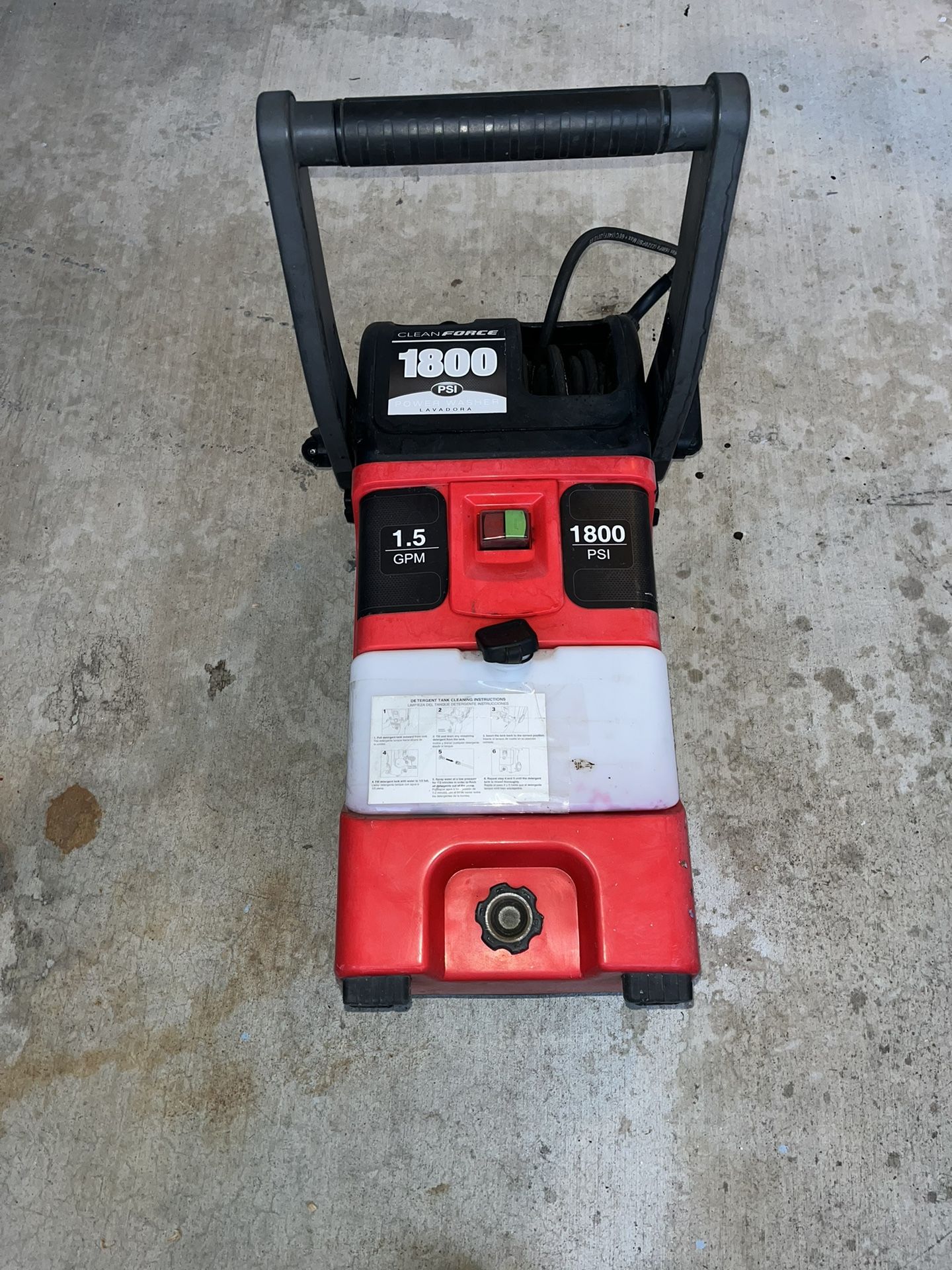 Clean Force 1800 Electric Pressure Washer 1.5 GPM 1800 PSI Soap dispenser