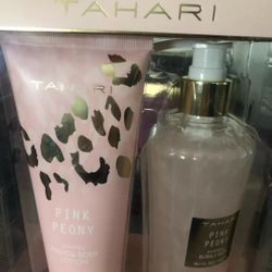Bew Tahari Hand And Body Lotion / Bubble Bath Duo  Pink Peony NIB